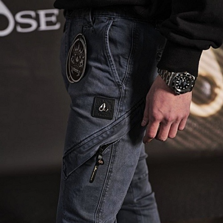 MOOSE KNUCKLES 금장 사이드 슬랙스