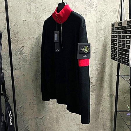 스톤아일*드 STONE ISLAND 견장 반집업 니트