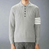 THOM BROWNE 사선 케이블 카라 니트