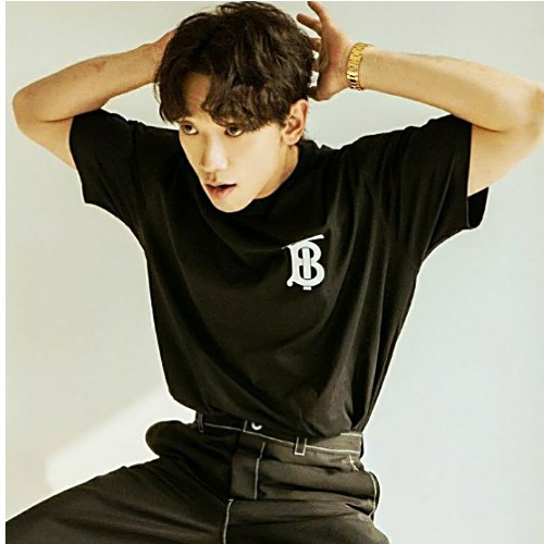 BURBERRY  에머슨 TB 프린트 크루넥 티셔츠
