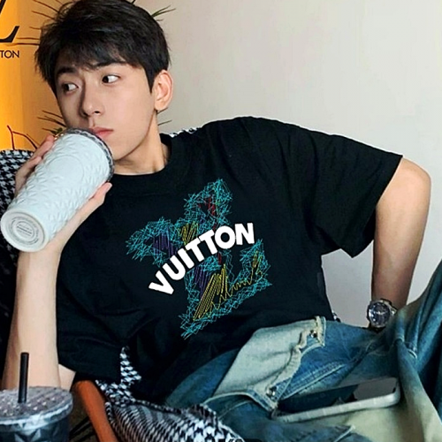 LOUIS VUITTON 펜슬 디자인 반팔 티셔츠