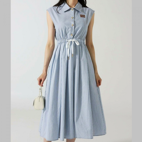 MIUMIU 스트라이프 홀터넥 미디 원피스