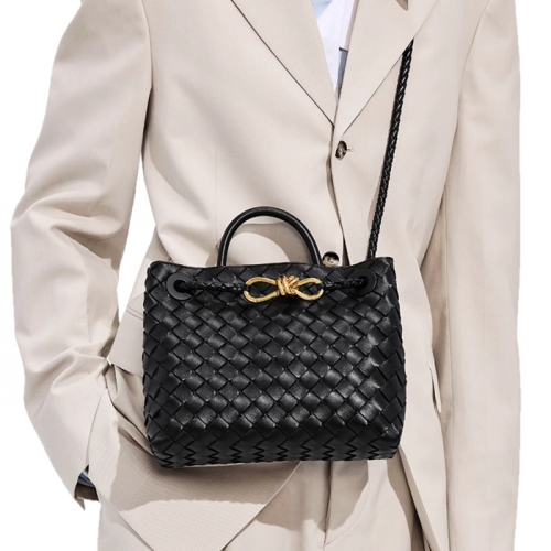 BOTTEGA VENETA 스몰 안디아모 - 블랙 & 골드