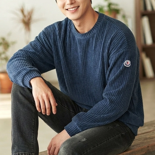 Moncler 벨루아 크루넥 맨투맨
