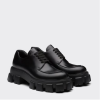 PRADA 모놀리스 브러시드 레이스업 로퍼
