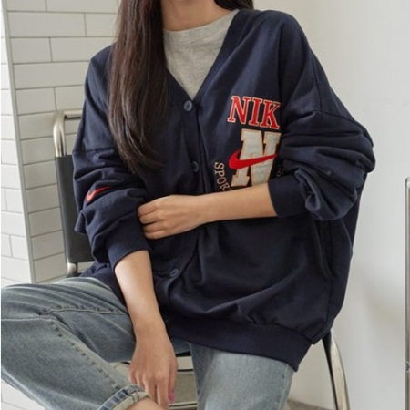 NIKE 자수 가디건