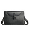 BOTTEGA VENE*A 인트레치아토 레터버튼 클러치백