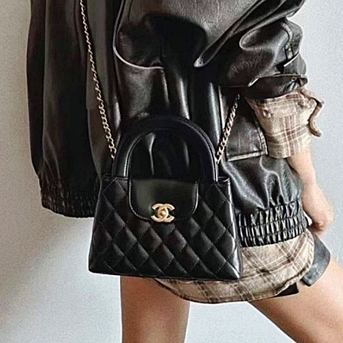 CHANEL 탑핸들 미니 도트백